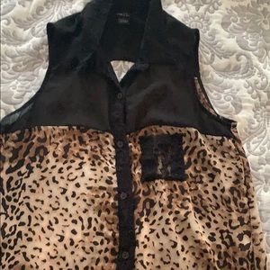 2 PACK Sheer sleeveless button ups